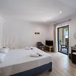 Ilianthos & Apartahotel