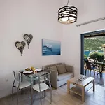 Ilianthos & Apartahotel 3*