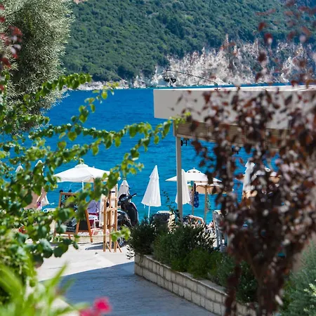 Aparthotel Ilianthos & 3*
