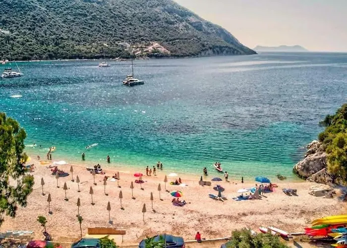 Aparthotel Ilianthos & 3*