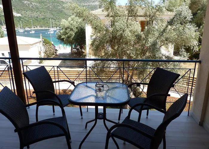 Aparthotel Ilianthos &