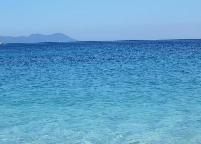 Aparthotel Ilianthos & 3*