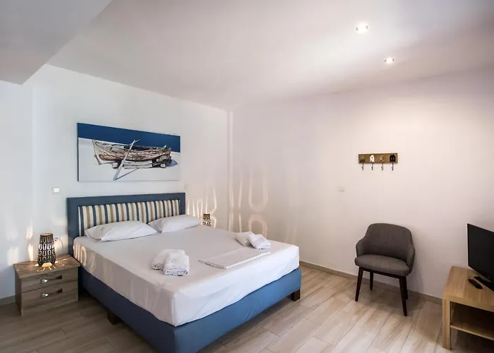 Aparthotel Ilianthos & Mikros Gialos