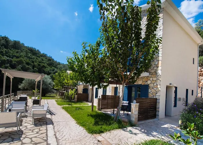 Ilianthos & Aparthotel Mikros Gialos