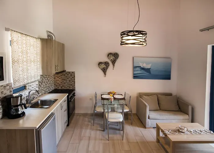 Aparthotel Ilianthos & Mikros Gialos