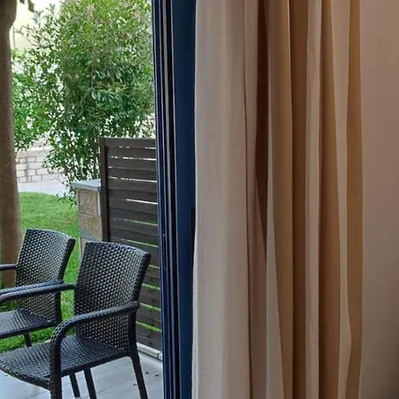 Aparthotel Ilianthos &