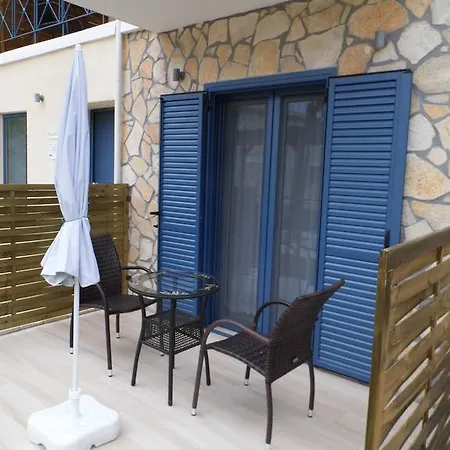 Aparthotel Ilianthos &