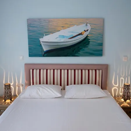 Ilianthos & Lejlighedshotel Mikros Gialos