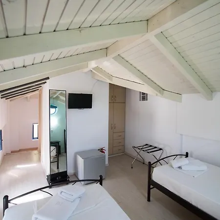 Lejlighedshotel Ilianthos & Mikros Gialos